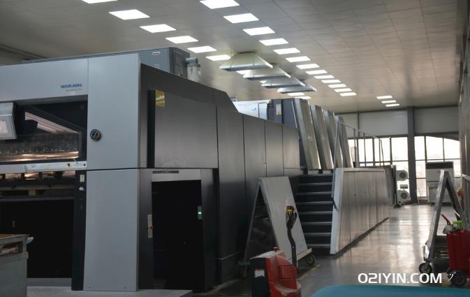 上海海報印刷:傳遞視覺魅力與文化精髓的藝術之窗 第1張 上海海報印刷:傳遞視覺魅力與文化精髓的藝術之窗 第1張