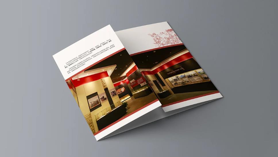 彩頁印刷后期加工服務，覆膜、燙金等工藝任選